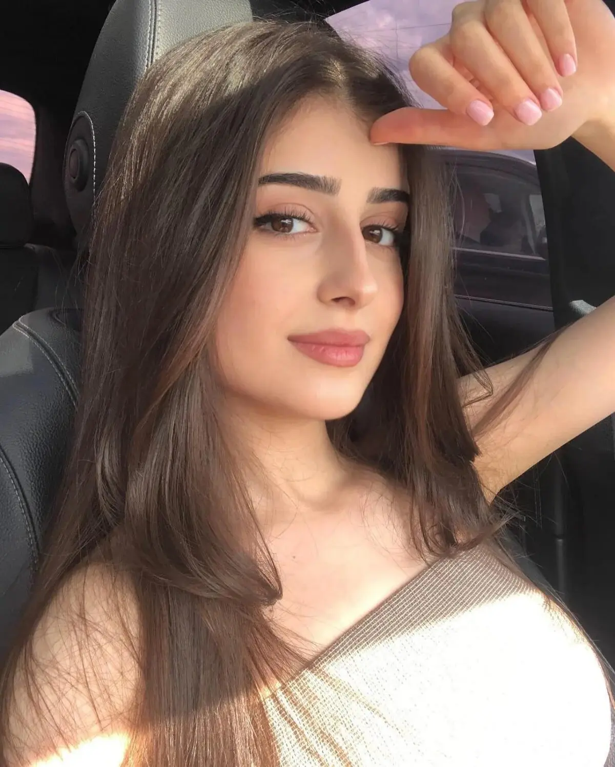 Young College Escorts In Navi Mumbai For Home/Hotels