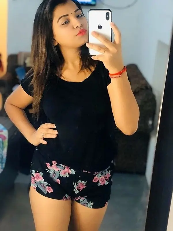 Young Escort In Bhopal For Genuine Girlfriend Experience