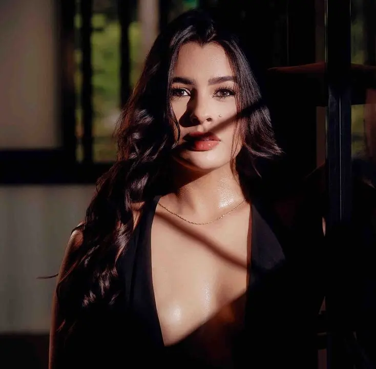 “Elite Model Here For Your Enjoyment.” 2