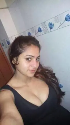 Nayera - Mixed Call Girls in Noida photo 1 of 1